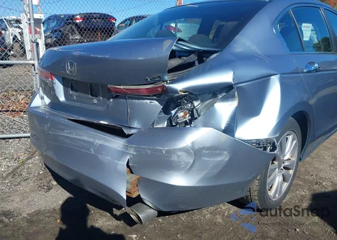 2011 Honda Accord 3.5 Ex z USA, uszkodzony, nr VIN 1HGCP3F79BA010295